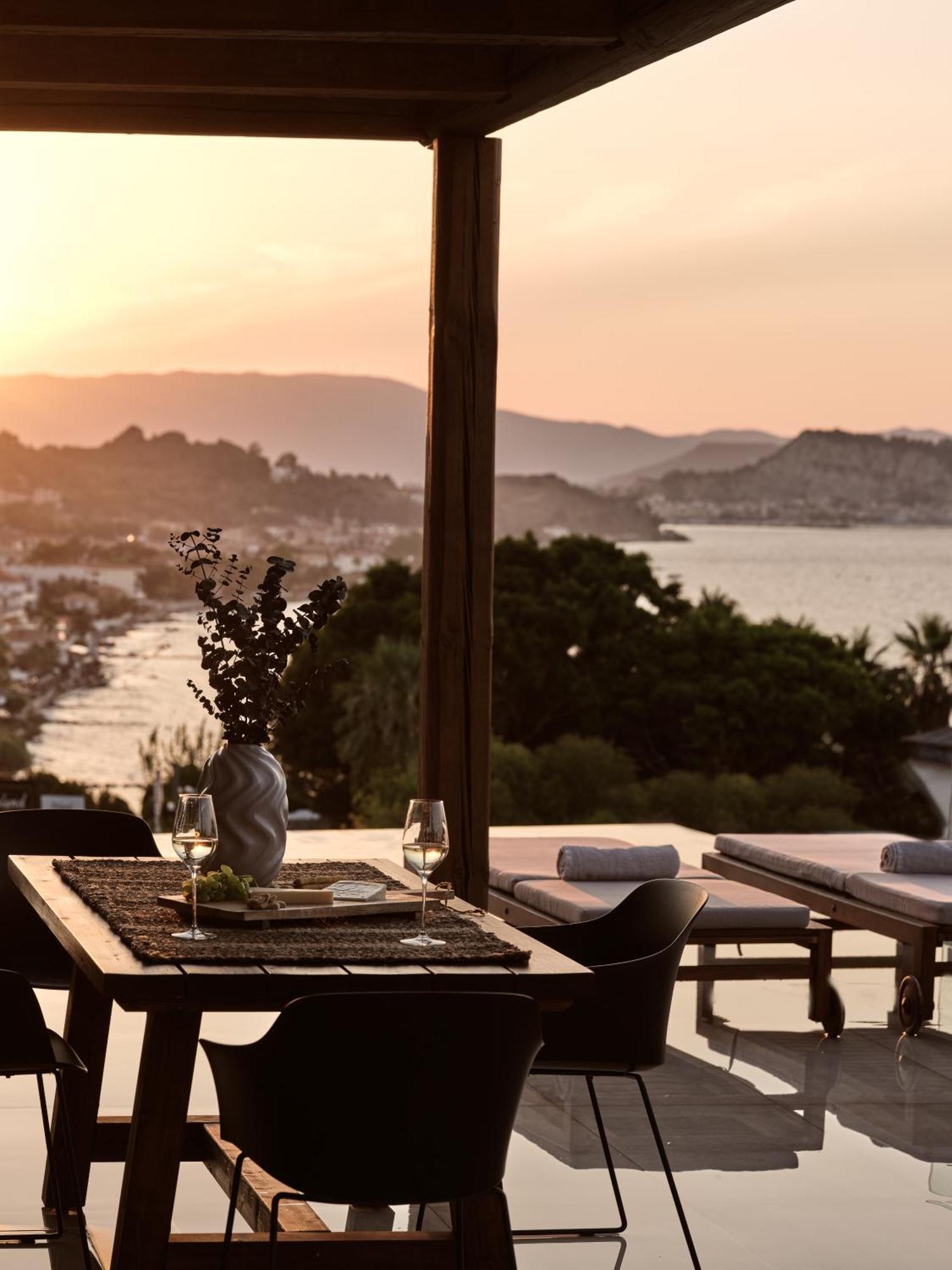 Ananta Blue Residence Argassi Esterno foto